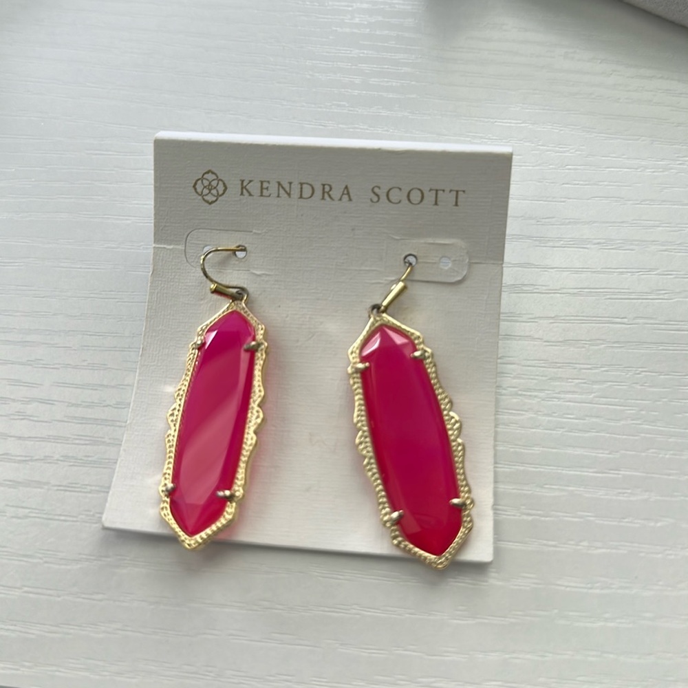 Kendra Scott Eleanor Earrings - Hot Pink